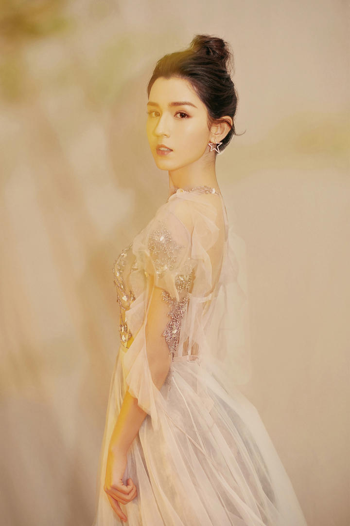 漂亮新疆美女哈尼克孜图片