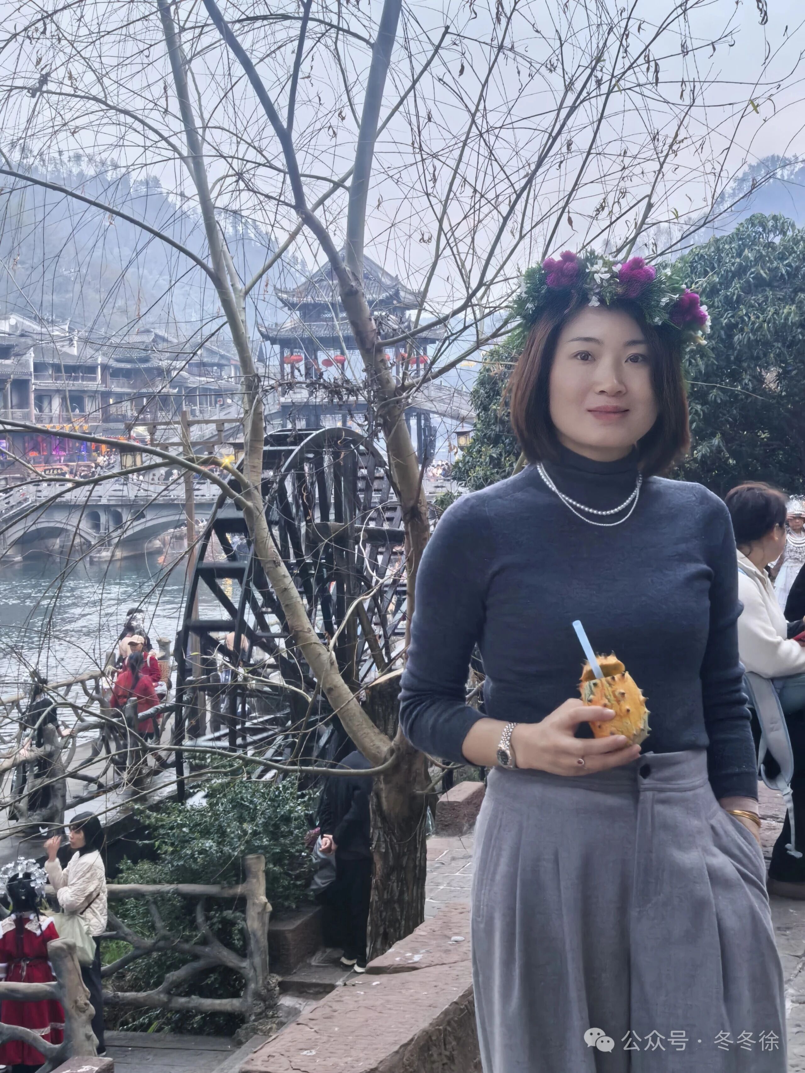 凤凰古城一定要夜游，你才能感受到沈从文笔下的温柔。